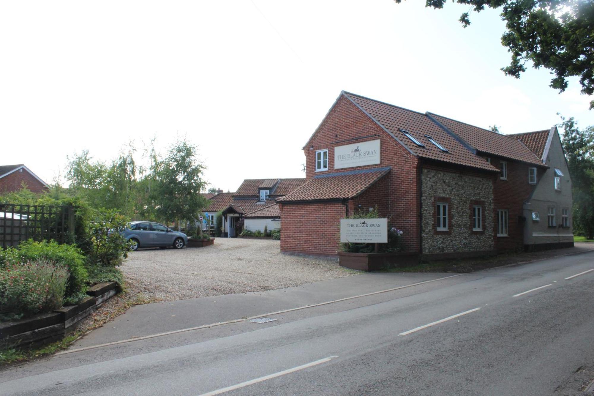 The Black Swan Inn Horsham St Faith Exterior photo