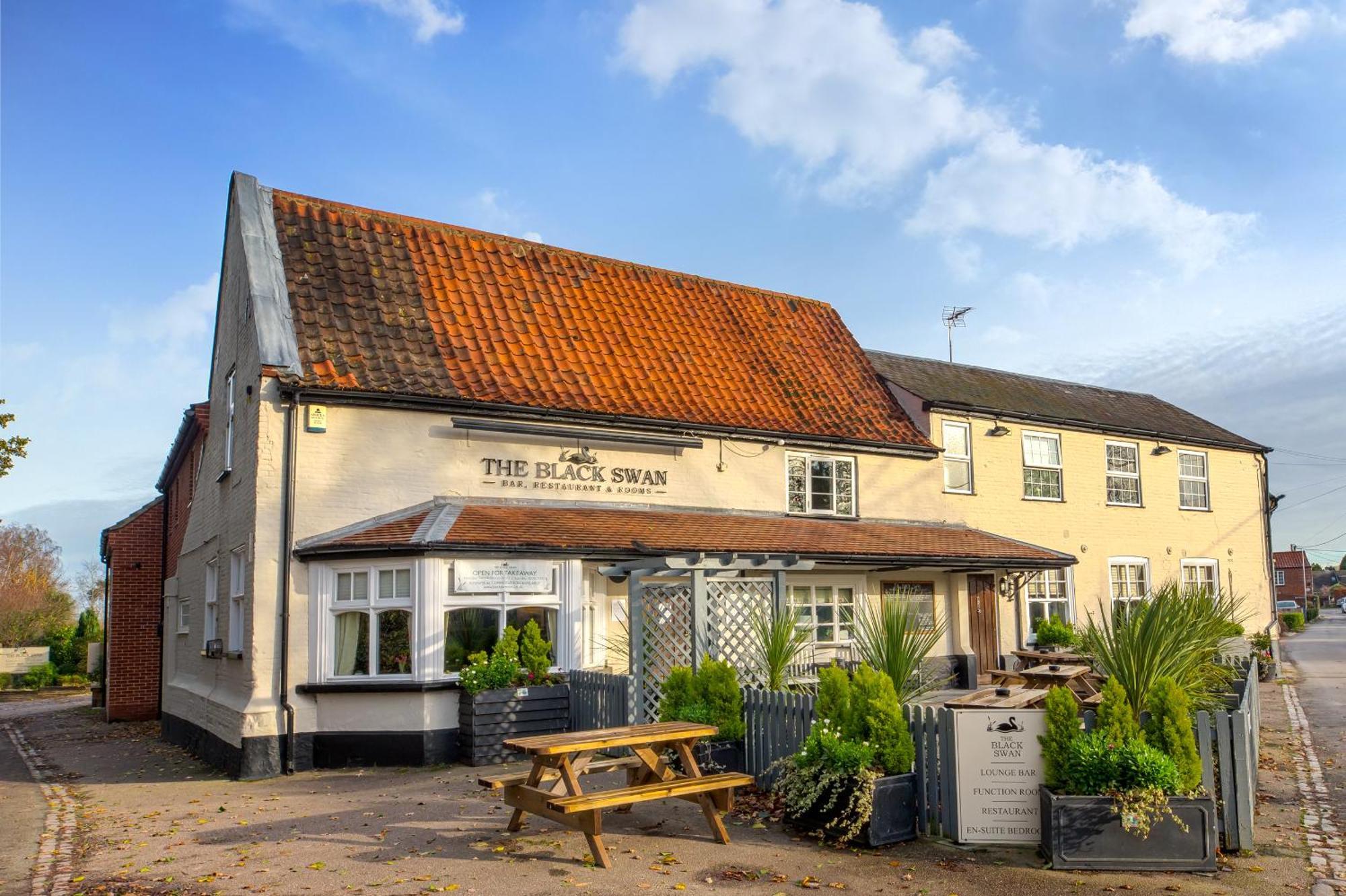 The Black Swan Inn Horsham St Faith Exterior photo